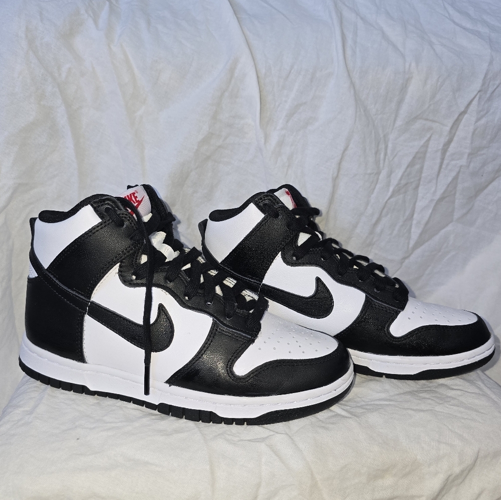 Nike Dunk High Panda